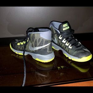 Nike - “devosion” Youth Sneakers green/black/gray